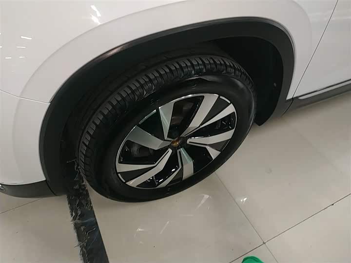 Фото 23 - Volkswagen Tayron