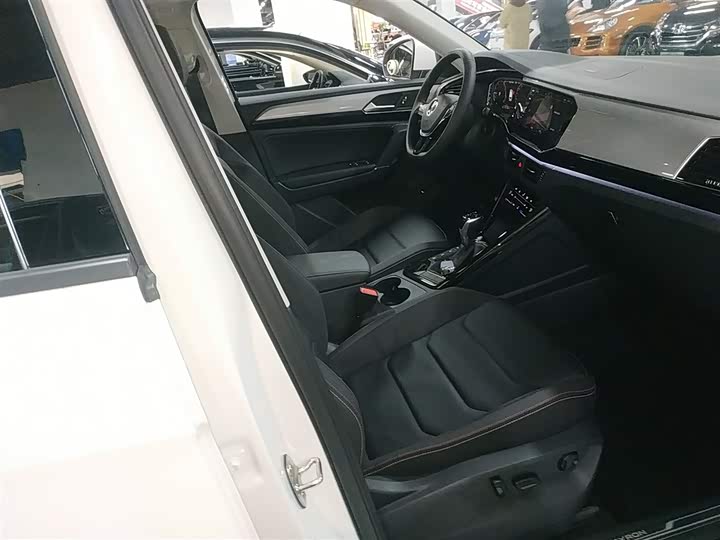 Фото 25 - Volkswagen Tayron