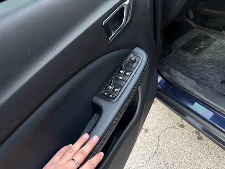 Фото 7 - Leapmotor T03