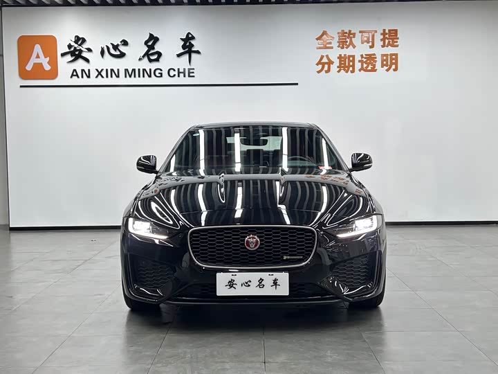 Фото 2 - Jaguar XE L