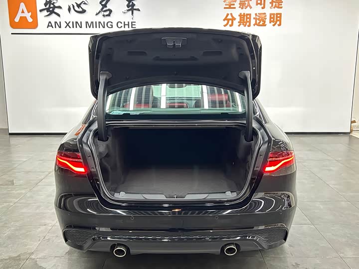 Фото 5 - Jaguar XE L