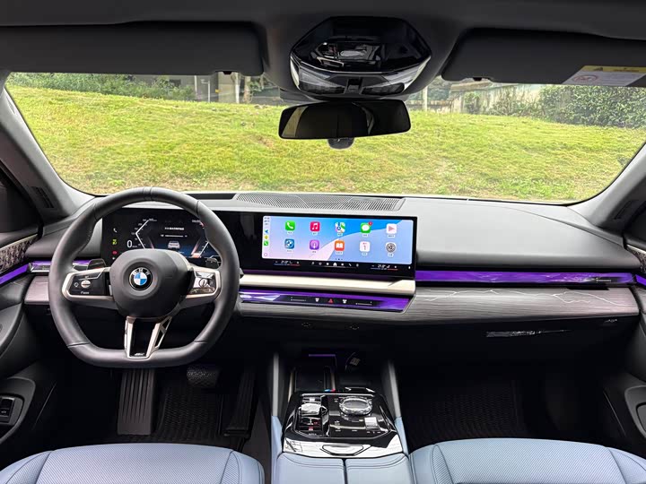 Фото 13 - BMW 5 Series