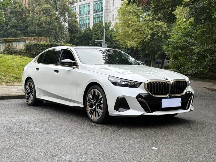 Фото 4 - BMW 5 Series