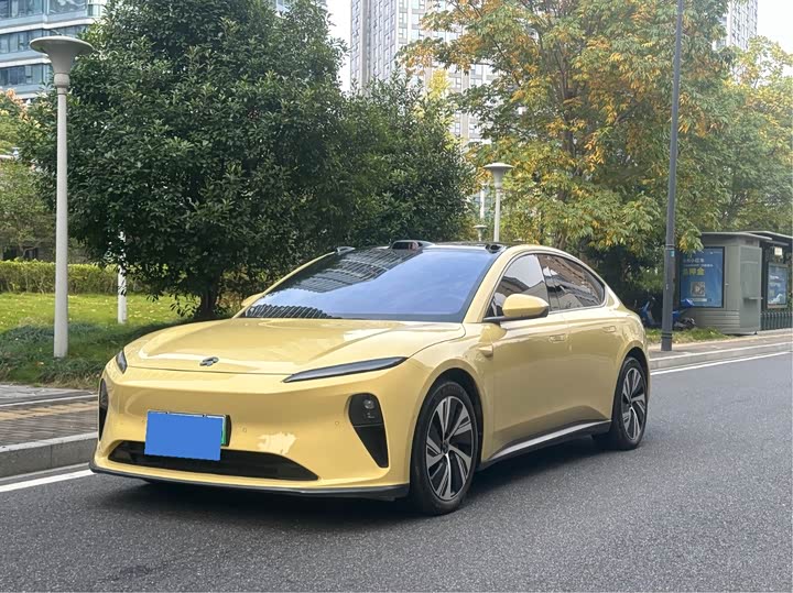 Фото 1 - Nio ET5