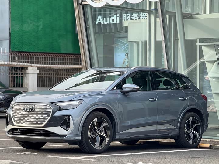 Фото 1 - Audi Q4 e-tron