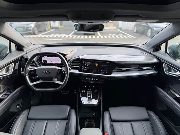 Фото 4 - Audi Q4 e-tron