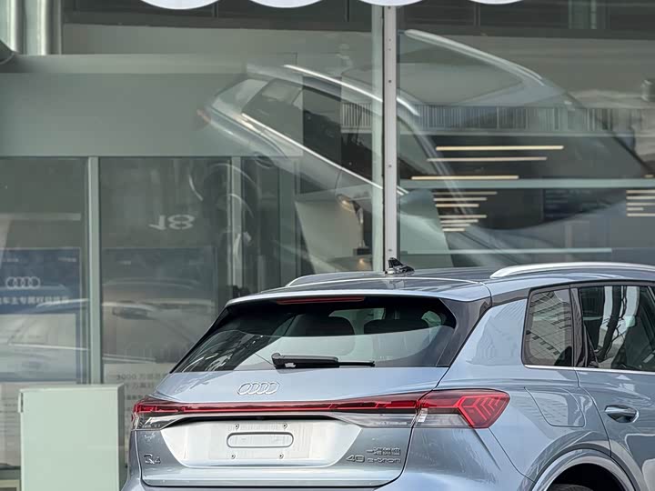 Фото 8 - Audi Q4 e-tron