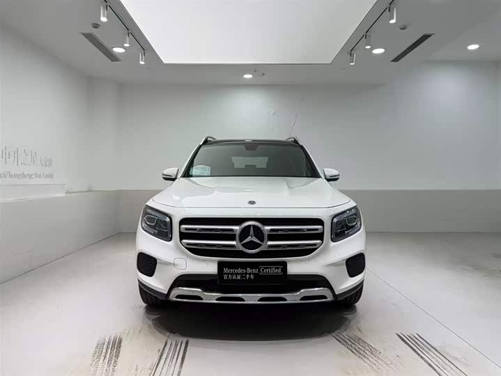 Фото 10 - Mercedes-Benz GLB-Class