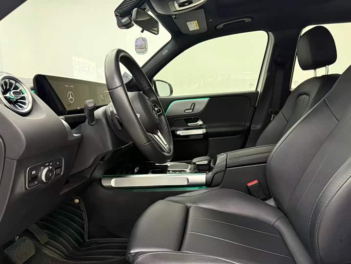 Фото 19 - Mercedes-Benz GLB-Class