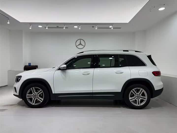 Фото 20 - Mercedes-Benz GLB-Class