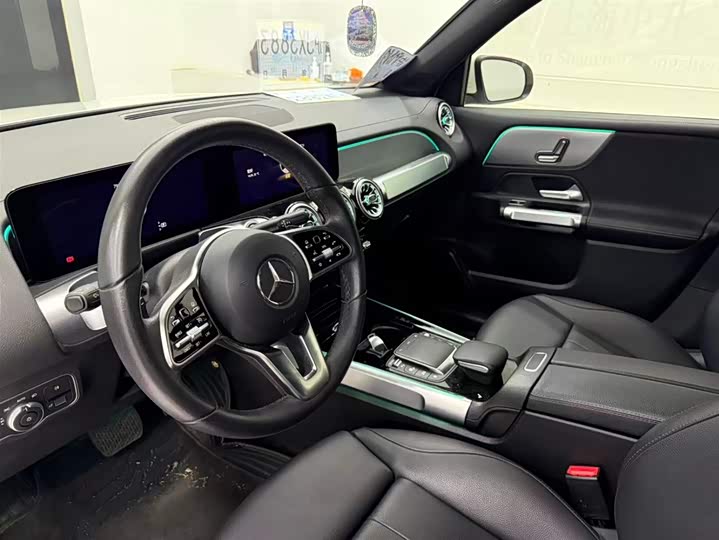 Фото 8 - Mercedes-Benz GLB-Class