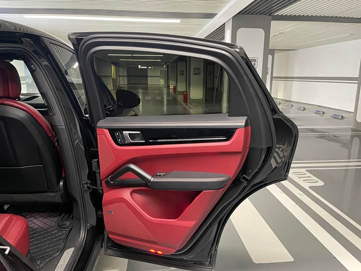 Фото 17 - Porsche Cayenne