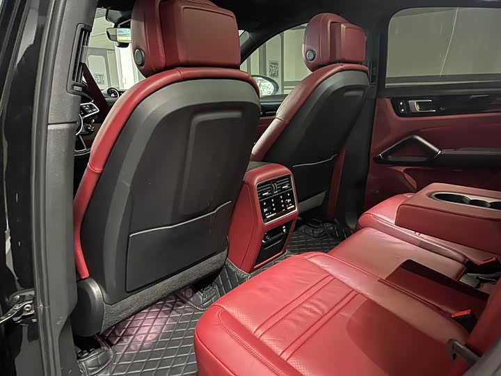 Фото 19 - Porsche Cayenne