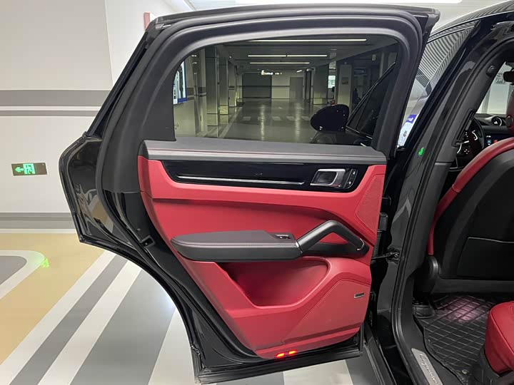 Фото 21 - Porsche Cayenne