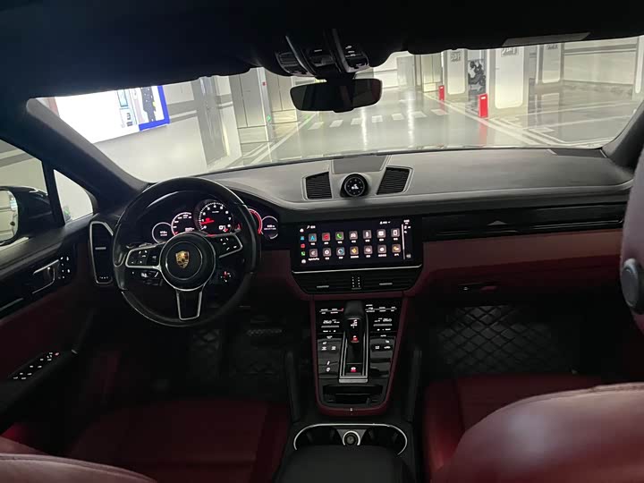 Фото 23 - Porsche Cayenne