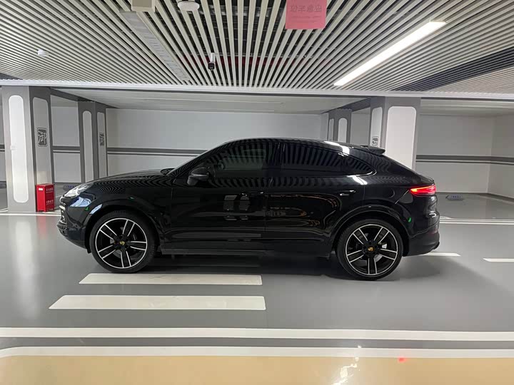 Фото 25 - Porsche Cayenne