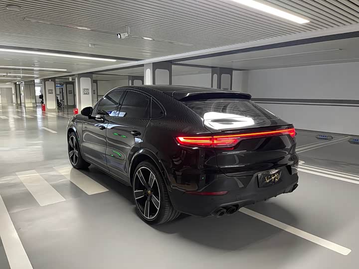 Фото 27 - Porsche Cayenne