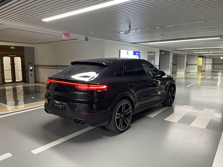 Фото 29 - Porsche Cayenne