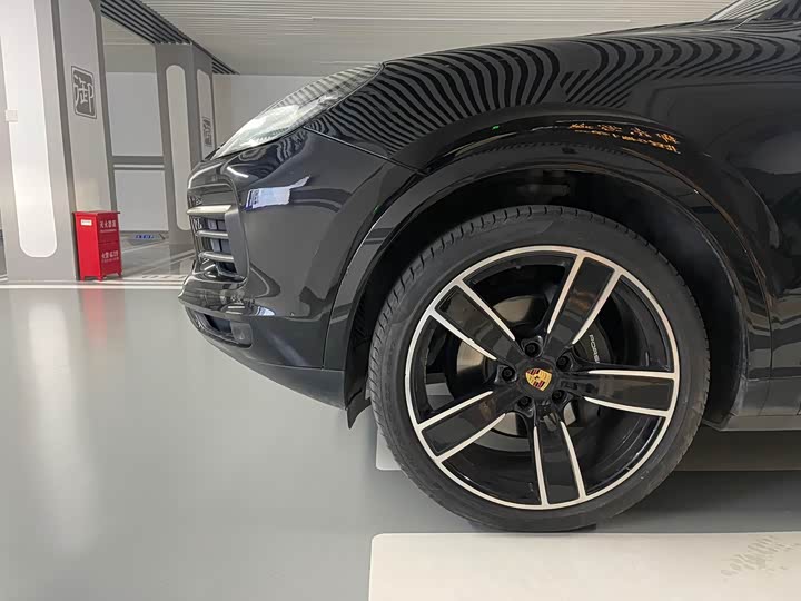 Фото 5 - Porsche Cayenne