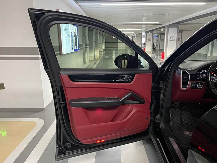 Фото 6 - Porsche Cayenne