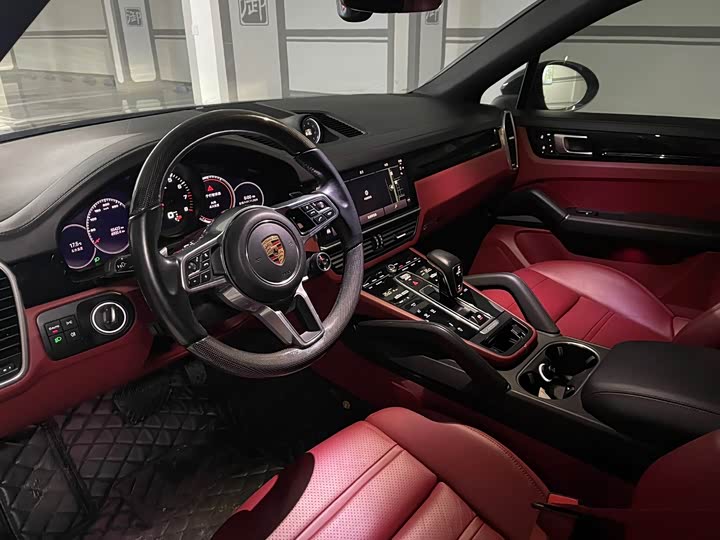 Фото 9 - Porsche Cayenne