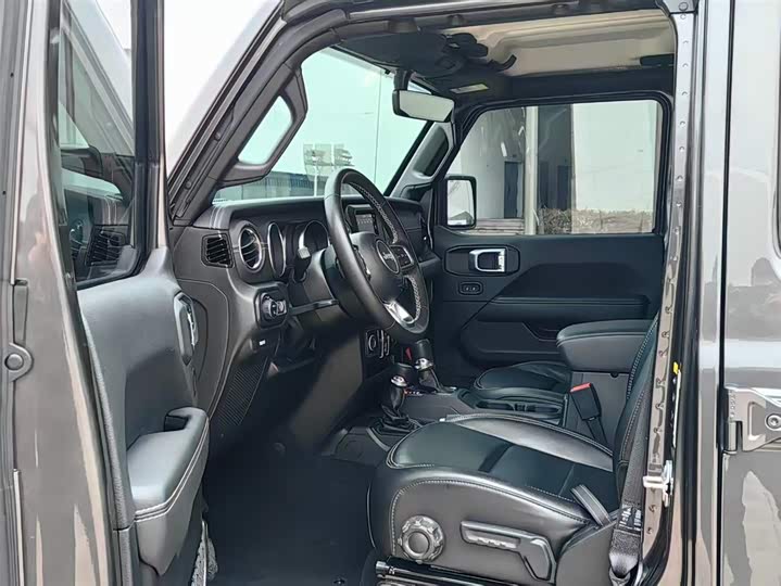 Фото 6 - Jeep Gladiator