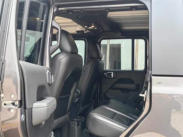 Фото 7 - Jeep Gladiator