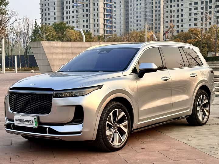 Фото 1 - LiXiang One