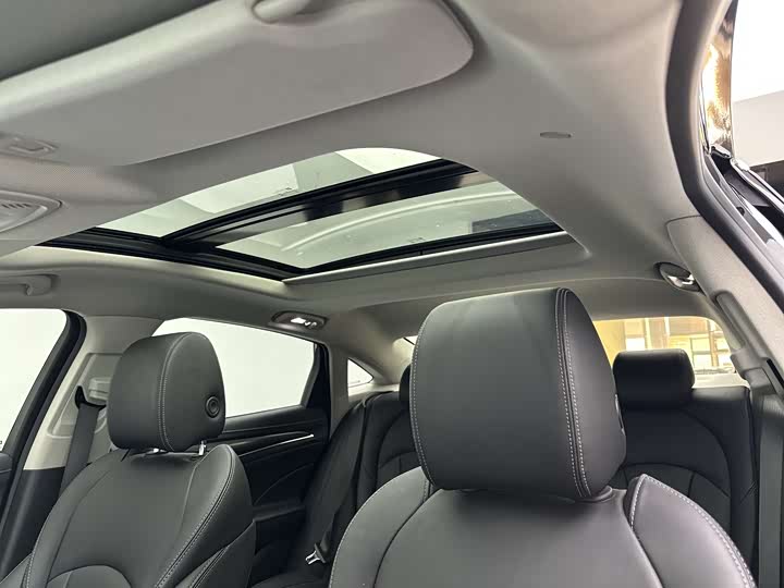 Фото 7 - Buick LaCrosse