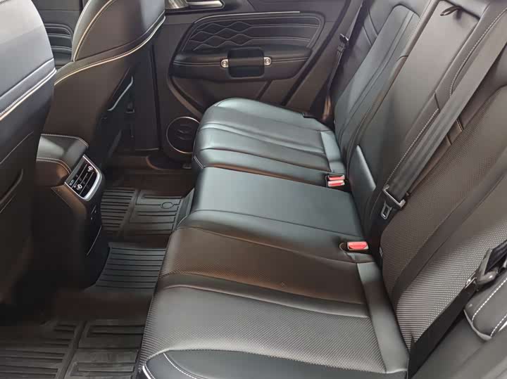 Фото 12 - Tank 300