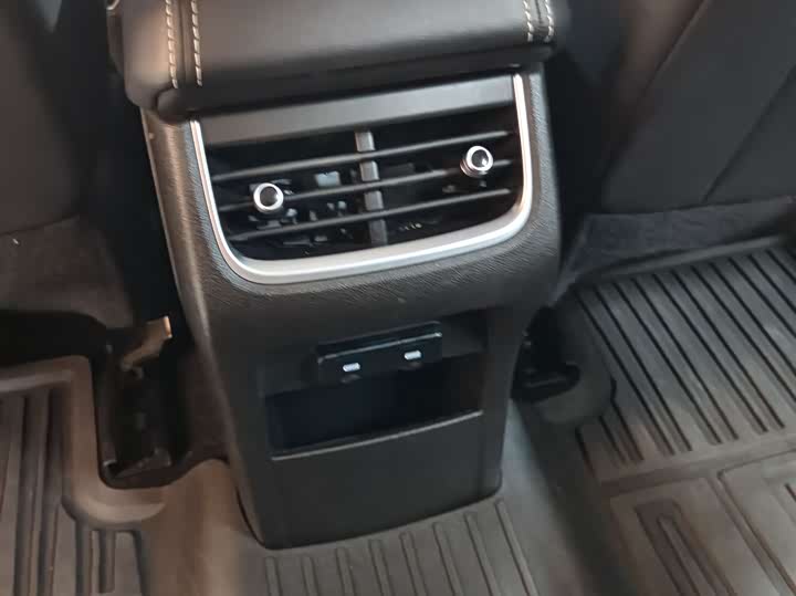 Фото 13 - Tank 300