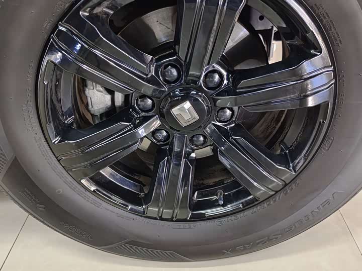 Фото 15 - Tank 300