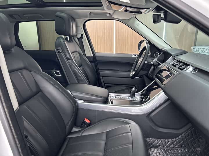 Фото 13 - Land Rover Range Rover Sport