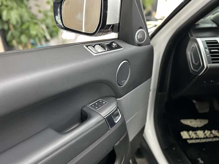 Фото 6 - Land Rover Range Rover Sport