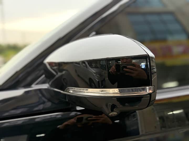 Фото 13 - Land Rover Discovery