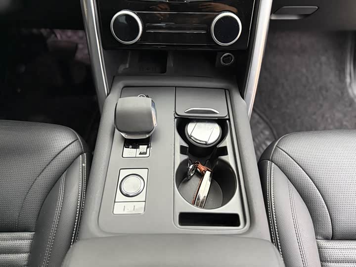 Фото 18 - Land Rover Discovery