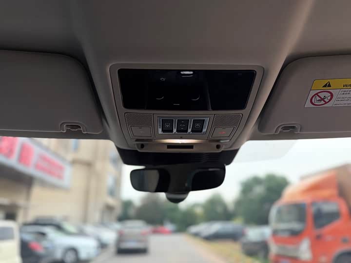 Фото 21 - Land Rover Discovery