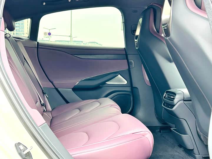 Фото 11 - Xiaomi SU7