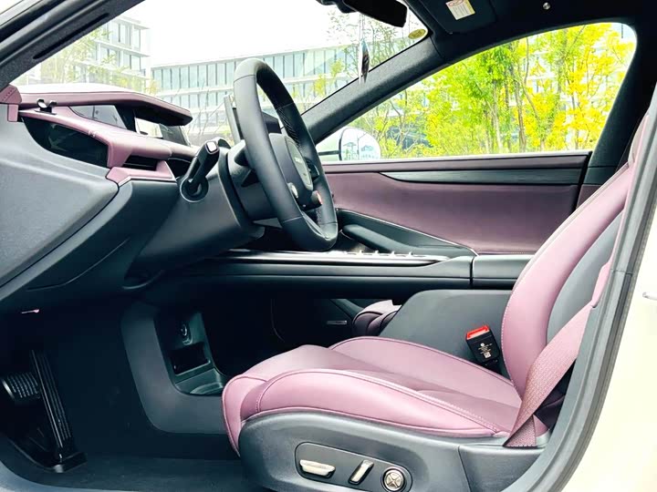 Фото 13 - Xiaomi SU7