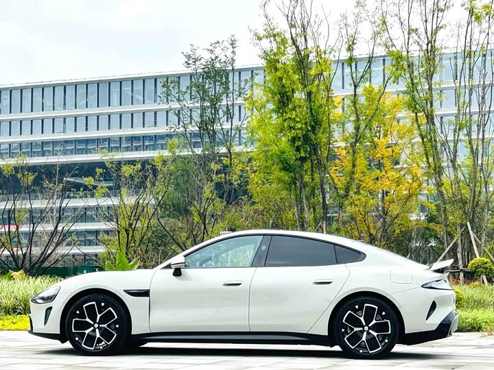 Фото 15 - Xiaomi SU7