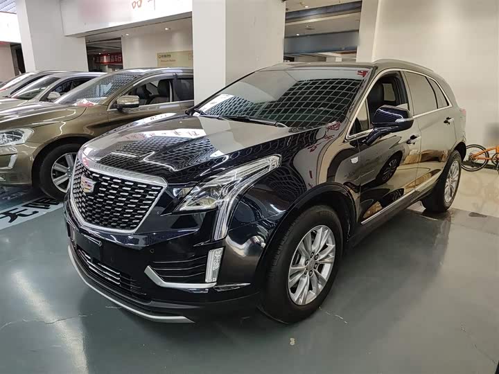 Фото 2 - Cadillac XT5