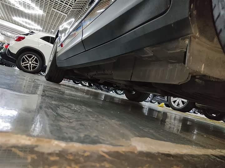 Фото 22 - Cadillac XT5