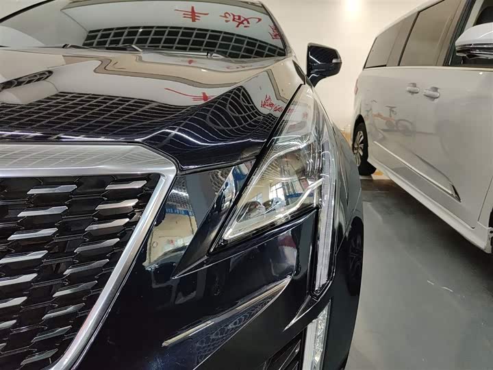 Фото 24 - Cadillac XT5