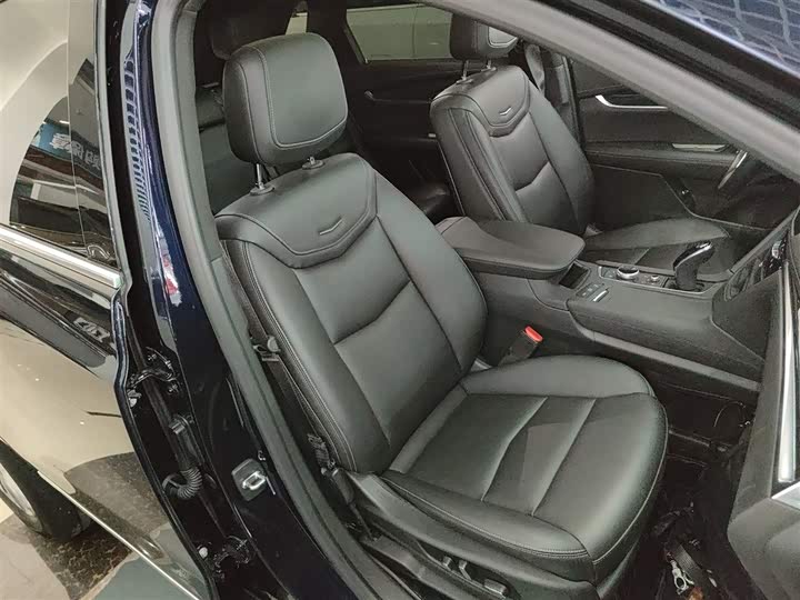 Фото 25 - Cadillac XT5