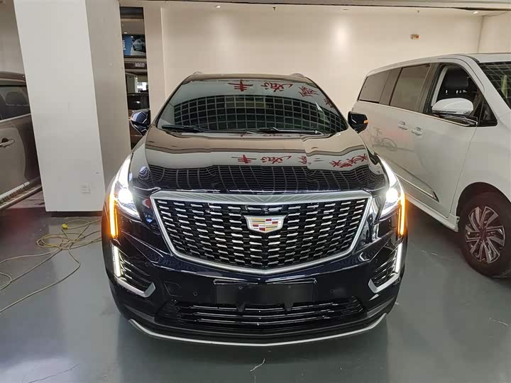 Фото 3 - Cadillac XT5