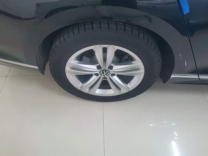 Фото 26 - Volkswagen Magotan