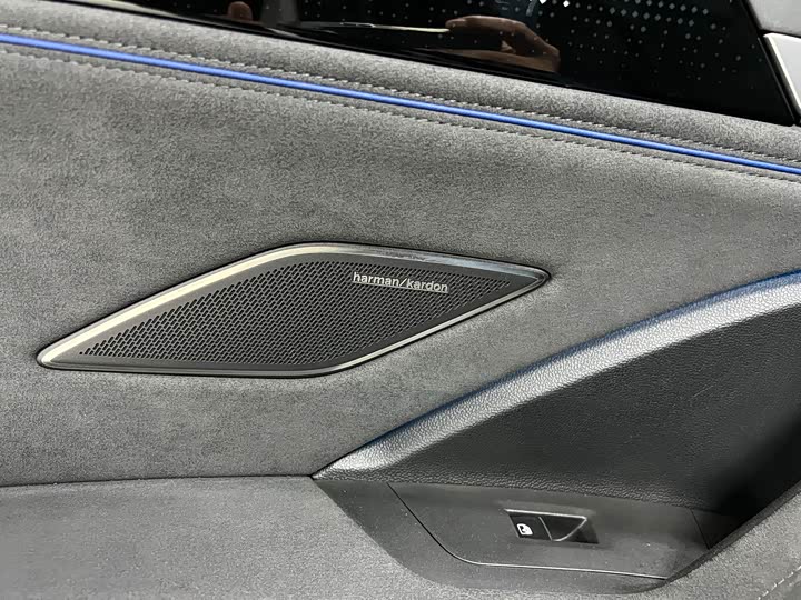 Фото 11 - Volkswagen Tiguan L Pro