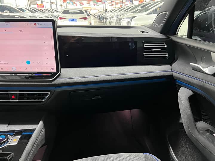 Фото 14 - Volkswagen Tiguan L Pro