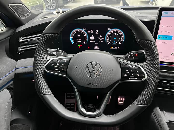 Фото 15 - Volkswagen Tiguan L Pro