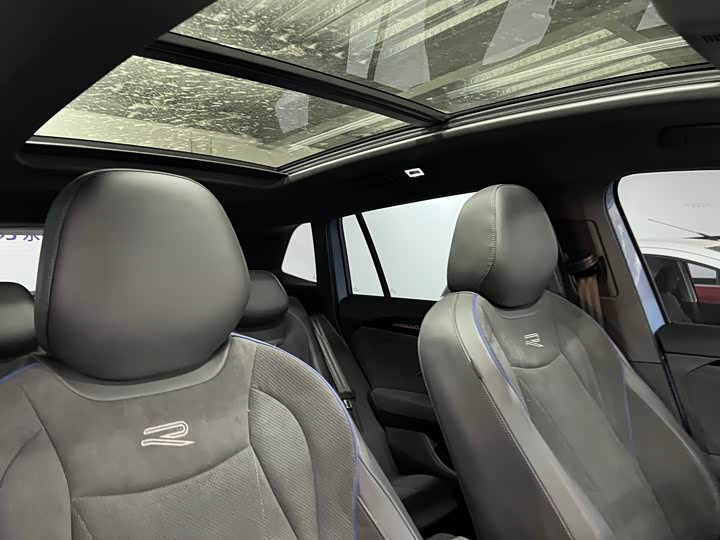 Фото 26 - Volkswagen Tiguan L Pro